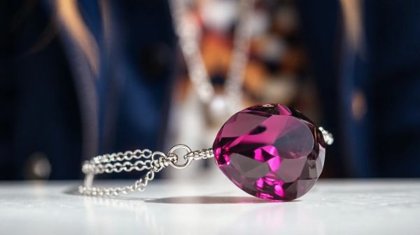 Les bracelets essentiels pour sublimer votre style audacieux